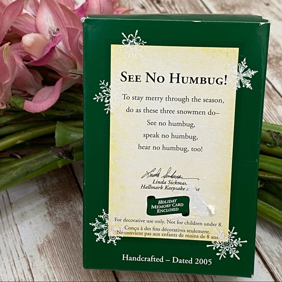 2005 Hallmark Keepsake Set of 3 Snowman Miniature Ornaments - Picture 2 of 10